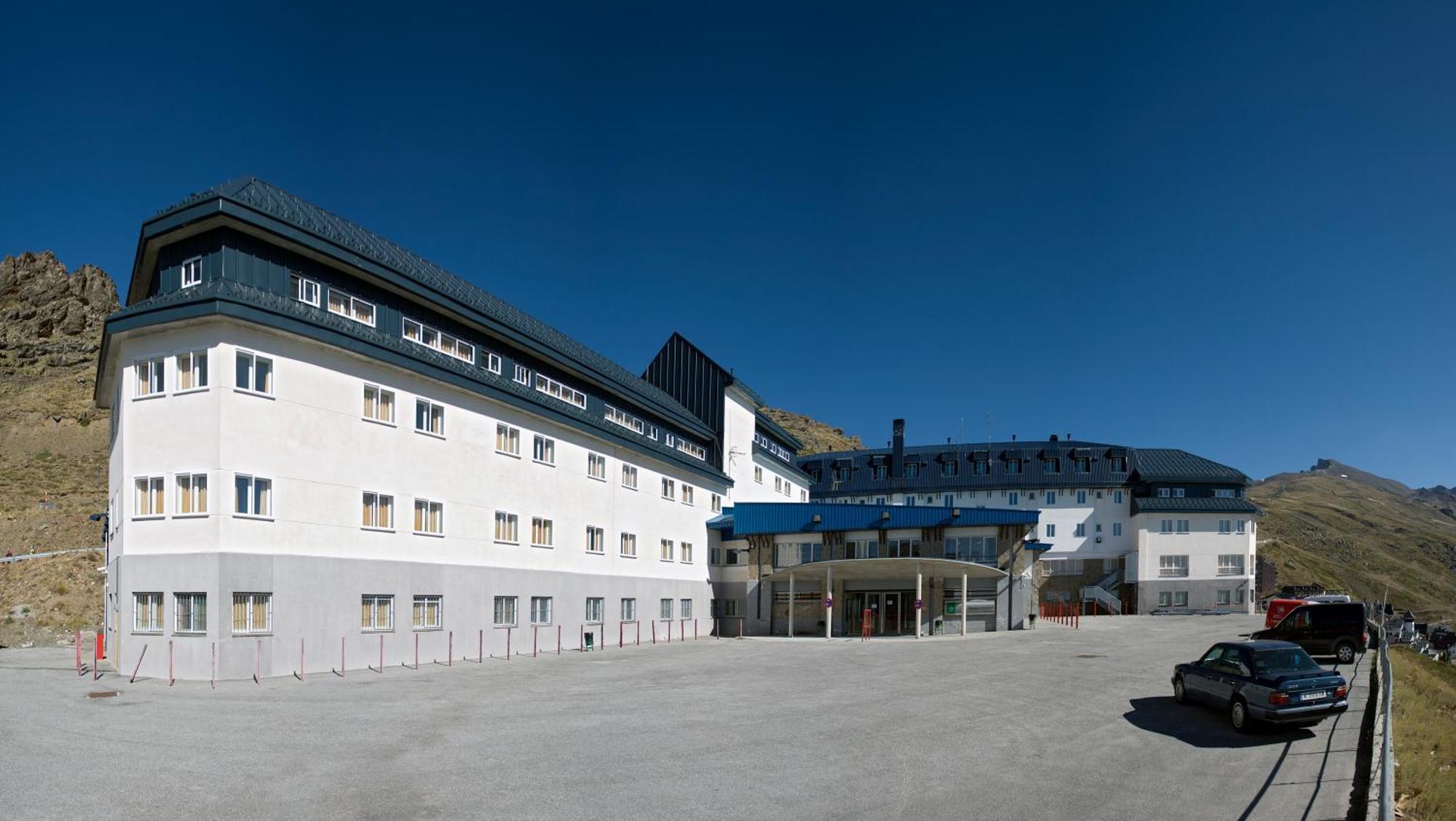 Albergue Inturjoven Sierra Nevada Exterior photo